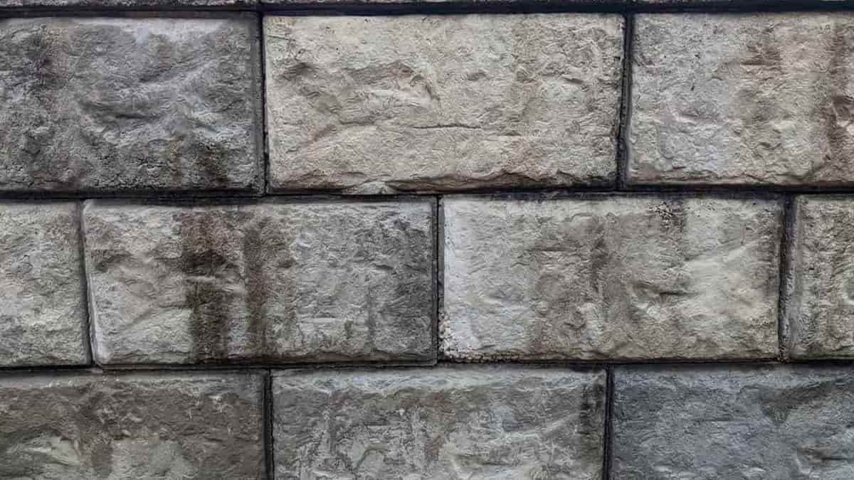 Textured concrete block wall